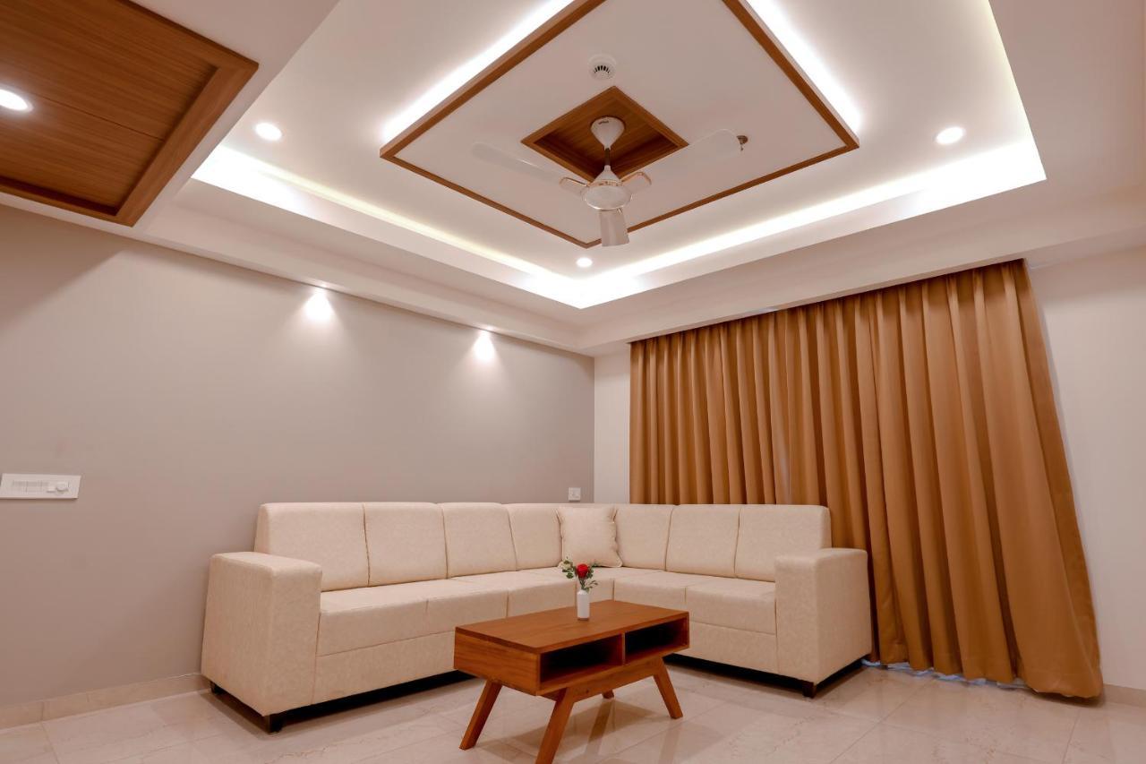 Krishnavalsam Regency Hotel Guruvayur Luaran gambar