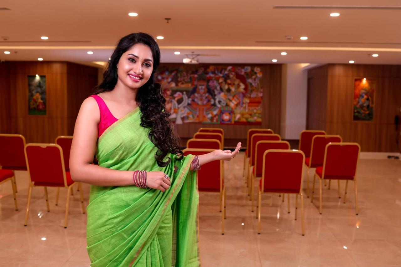 Krishnavalsam Regency Hotel Guruvayur Luaran gambar