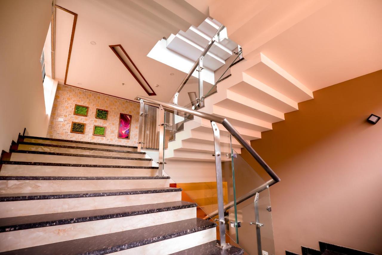 Krishnavalsam Regency Hotel Guruvayur Luaran gambar