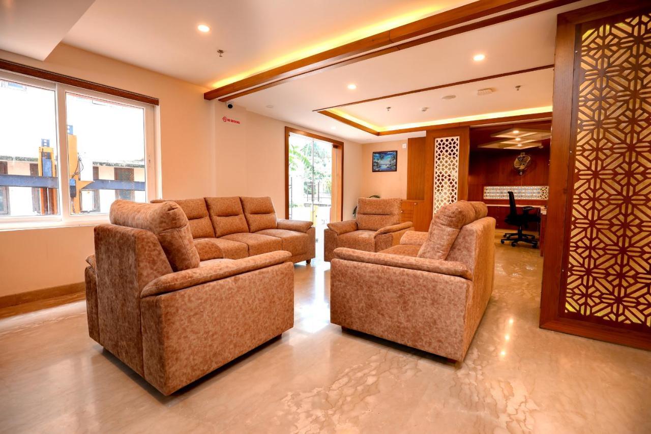 Krishnavalsam Regency Hotel Guruvayur Luaran gambar