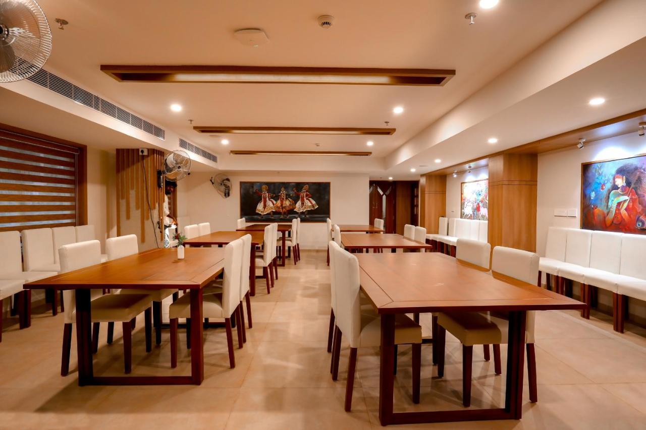 Krishnavalsam Regency Hotel Guruvayur Luaran gambar
