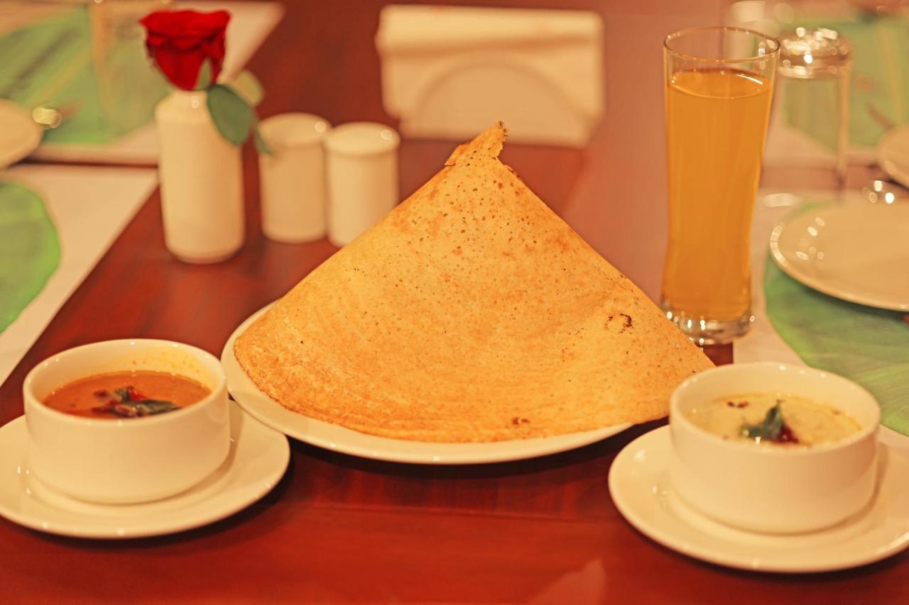 Krishnavalsam Regency Hotel Guruvayur Luaran gambar