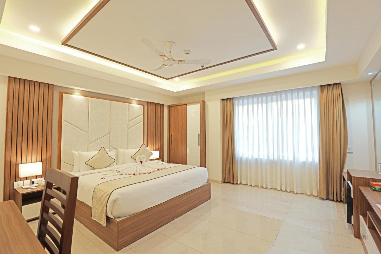 Krishnavalsam Regency Hotel Guruvayur Luaran gambar