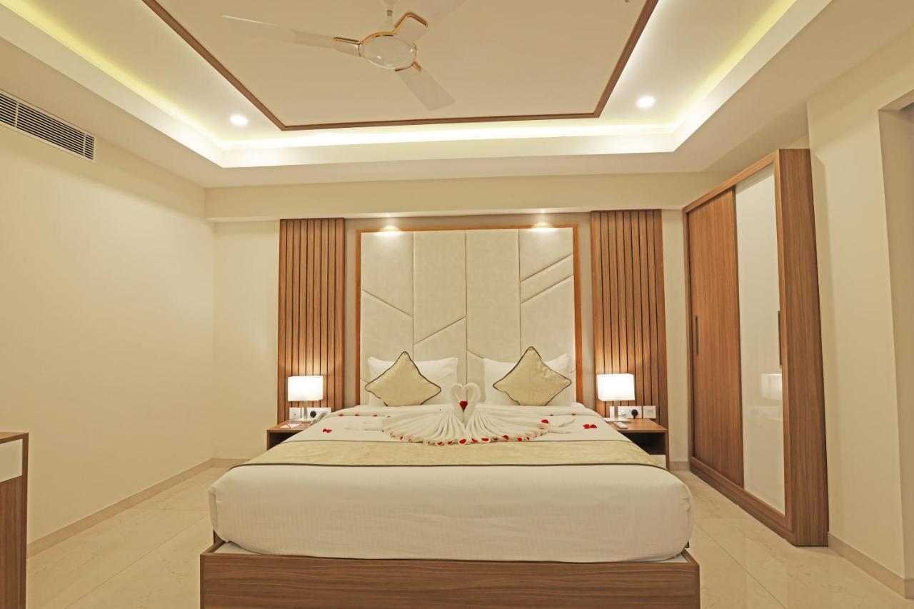 Krishnavalsam Regency Hotel Guruvayur Luaran gambar