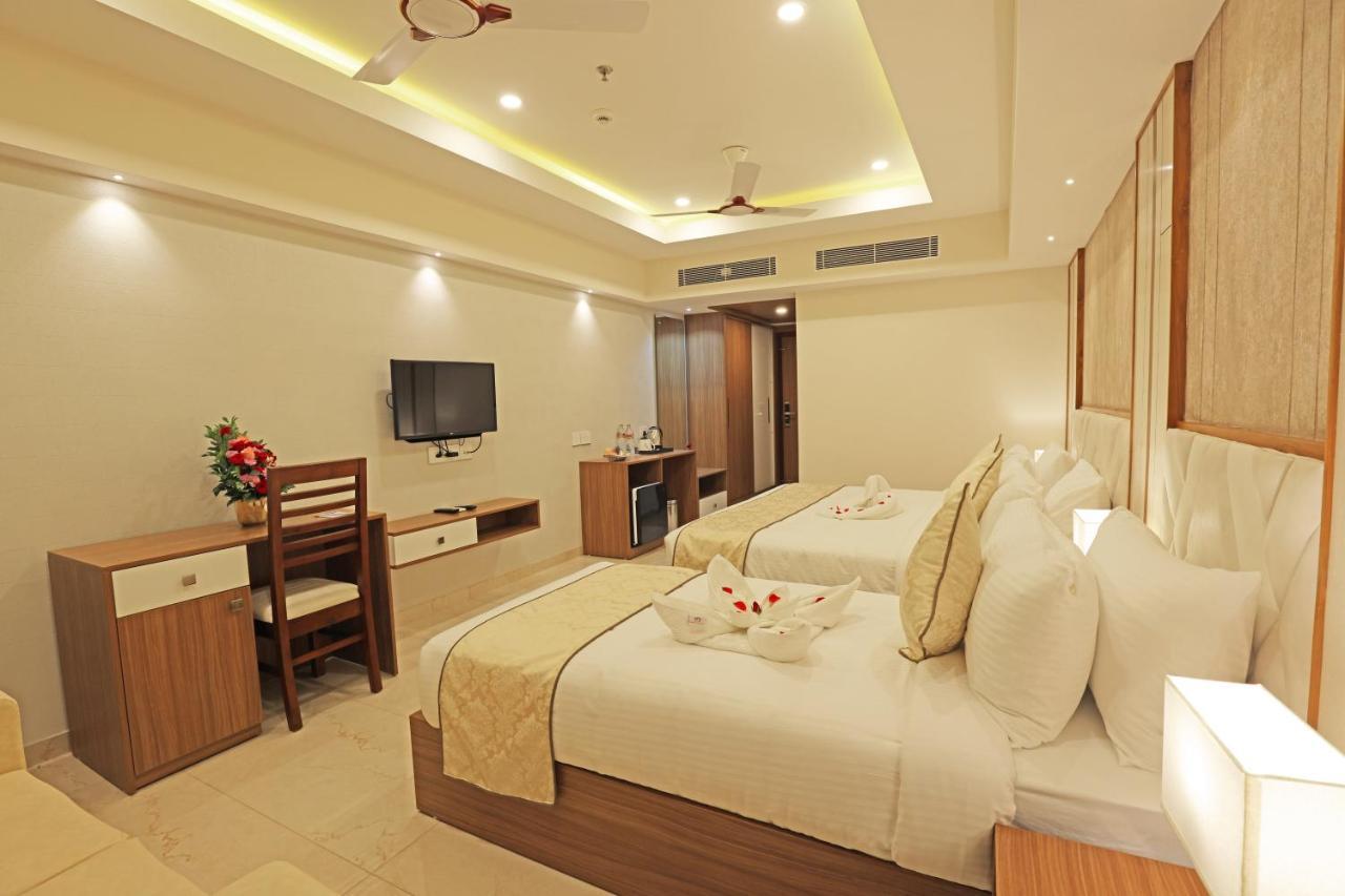 Krishnavalsam Regency Hotel Guruvayur Luaran gambar