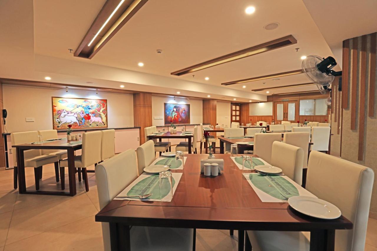 Krishnavalsam Regency Hotel Guruvayur Luaran gambar
